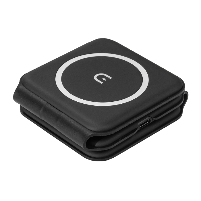 FOLD MagSafe 3-in-1 Foldable Wireless Charger (15W) 7